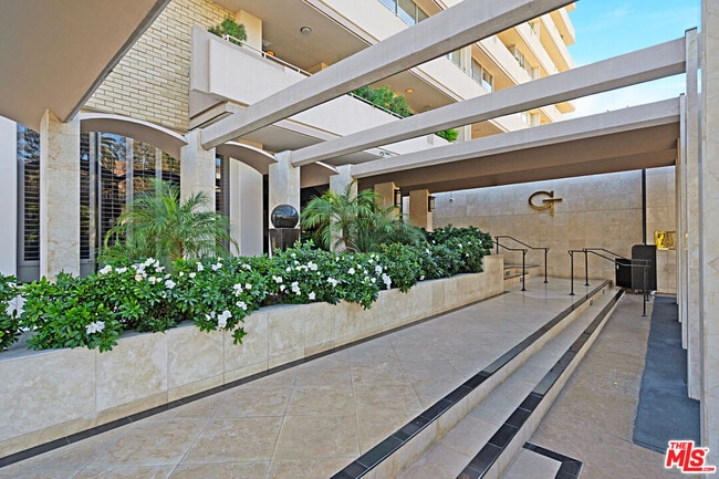 Building Photo - 1333 S Beverly Glen Blvd