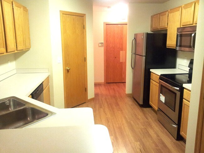 Foto del edificio - 1033 Lovell Ave W