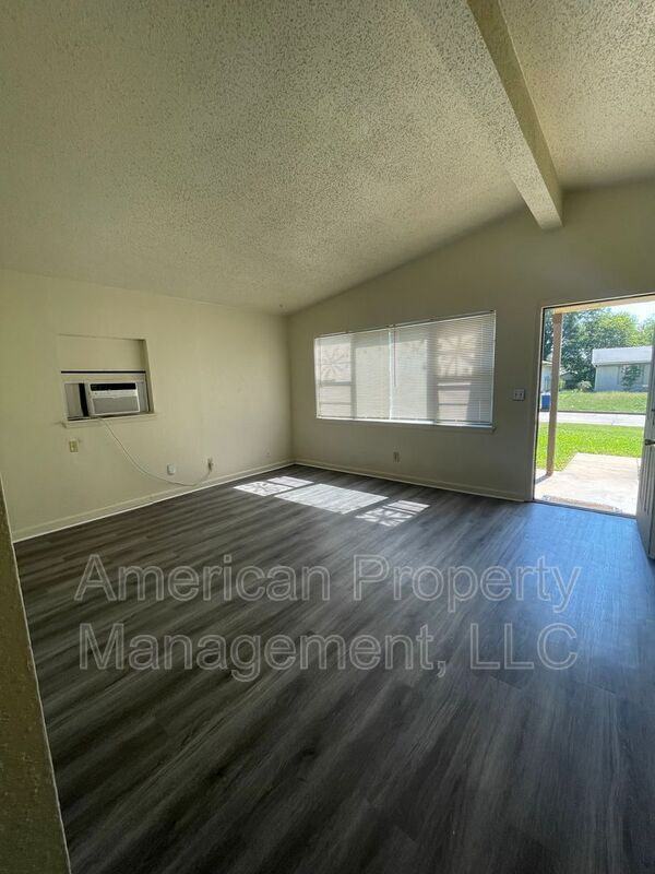 Building Photo - 4103 E Xyler St