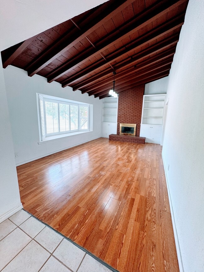 Building Photo - 139 Clairemont Rd