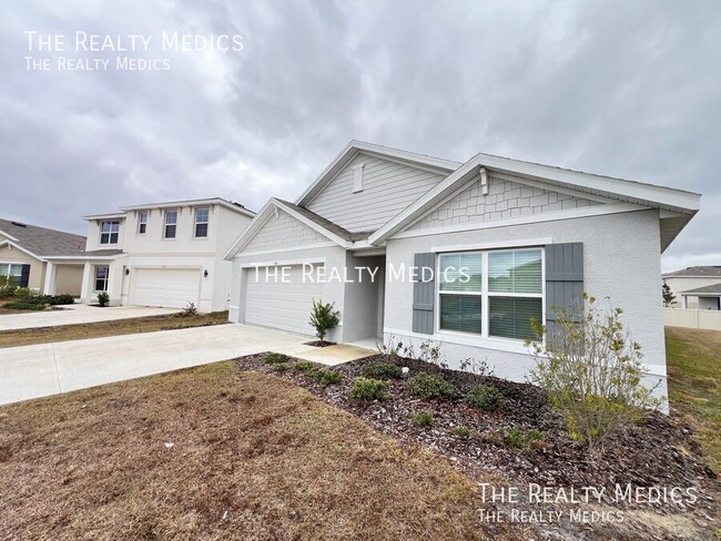 Building Photo - 8561 SW 46th Ave