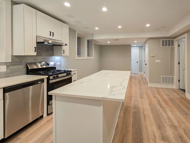 Foto del edificio - 4838 N Wolcott Ave