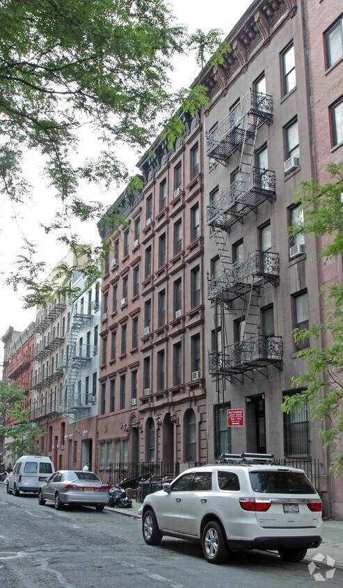 Foto del edificio - 530-532 W 50th St