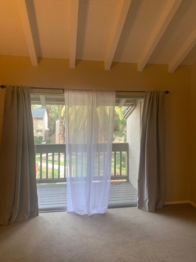 Foto del edificio - 2738 Oak Rd