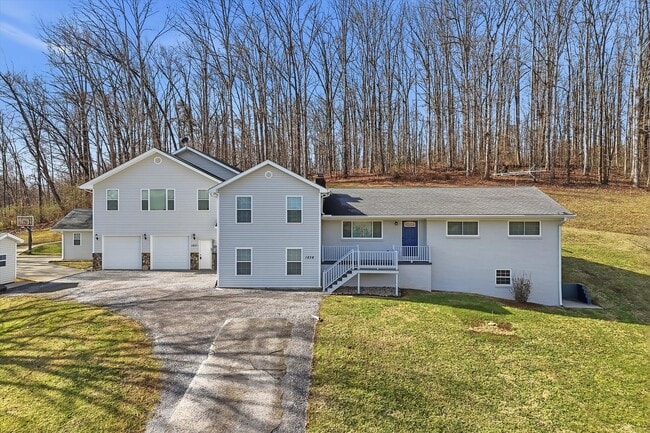 Building Photo - 1839 Crumley Rd