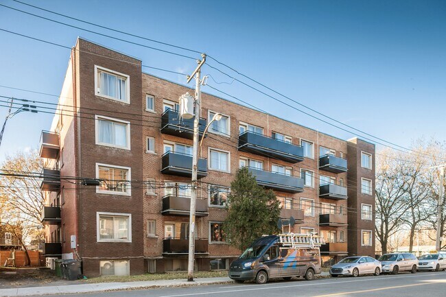 Photo du bâtiment - 4390 Grand Blvd.