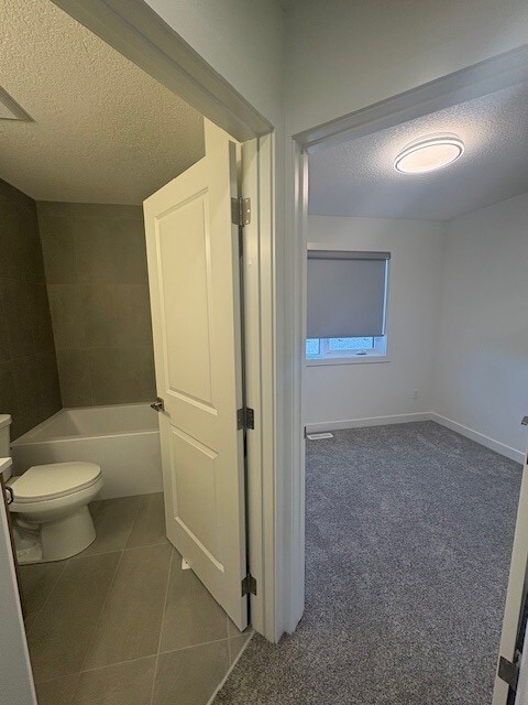 Building Photo - Showing now booking - 920 35 Street SE Calgary- May Occupancy