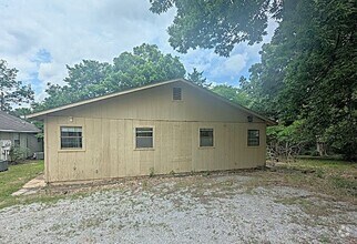 Building Photo - 600 Row St