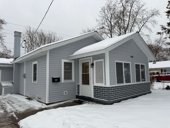 Building Photo - Completely Remodeled Ranch in Wyoming!
