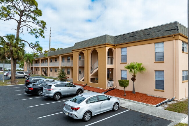 Building and Parking - Highland Park