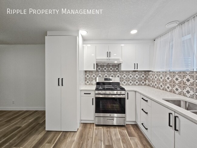 Building Photo - AMAZING 2 BEDS, 1 BATHS LOWER/BASEMENT UNIT | NO PETS ALLOWED