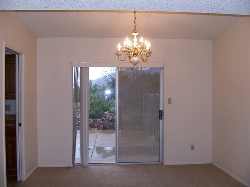 Building Photo - 2044 Piccadilly Dr
