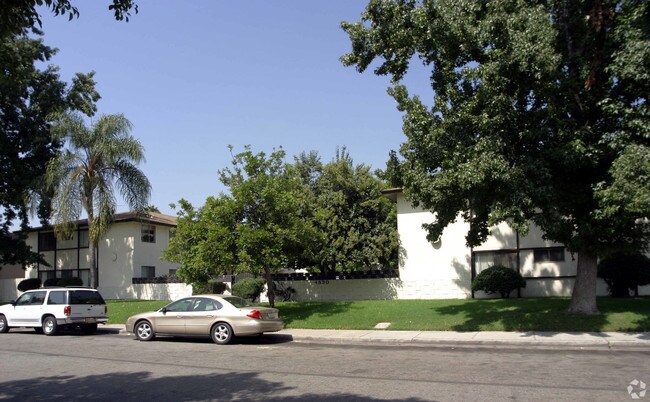 Foto del edificio - 4830 Canoga St