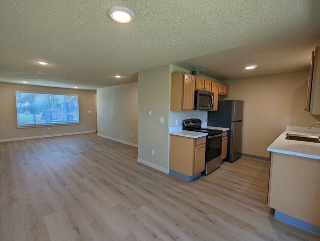 Foto del edificio - 17505-17507 8TH AVE E