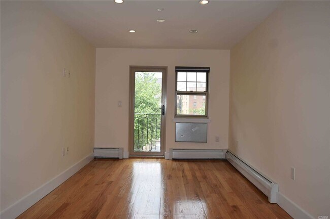 Foto del edificio - 30-84-84 29th St