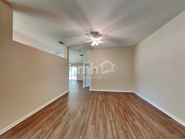 Foto del edificio - 2216 Blackstone Way
