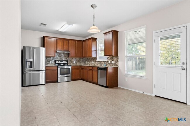 Building Photo - 10219 Orion Dr