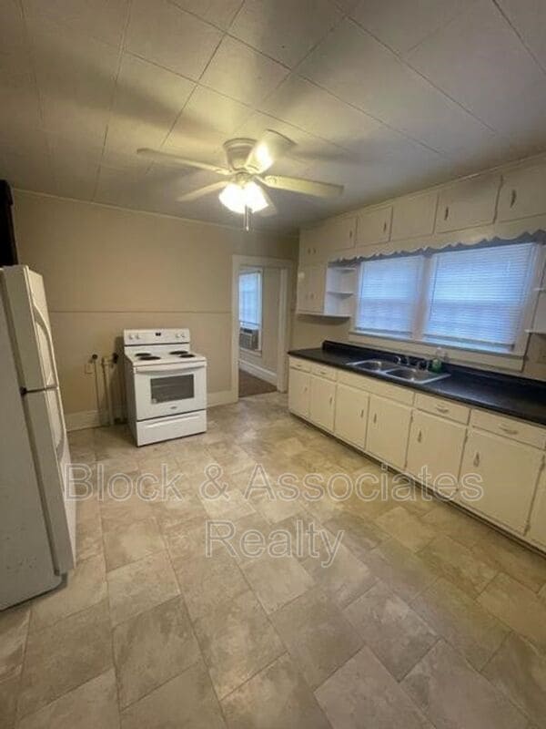 Foto del edificio - 226 E Pritchard St