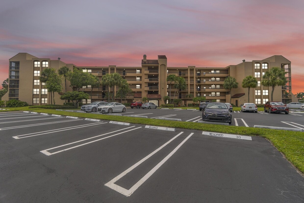 Primary Photo - 2255 Lindell Blvd