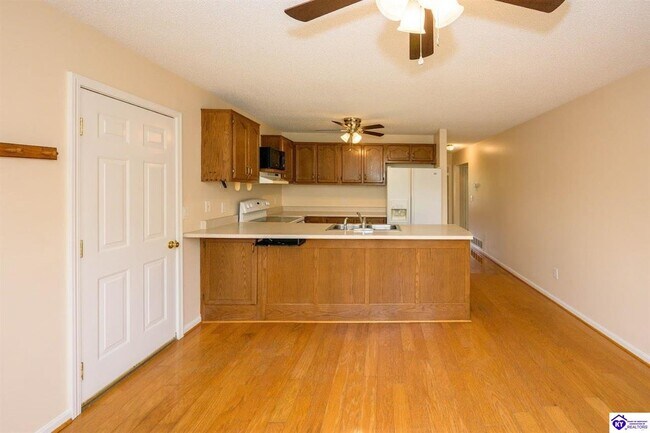 Foto del edificio - 806 Edgebrook Dr