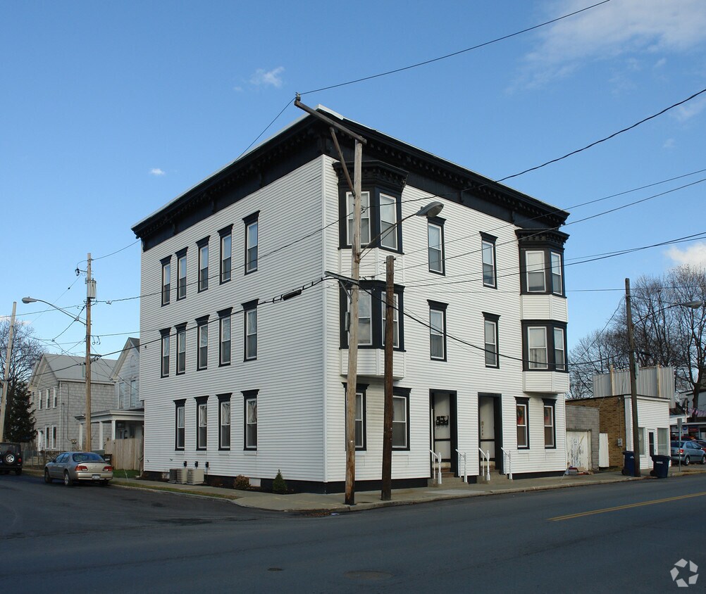 Primary Photo - 121 Ontario St
