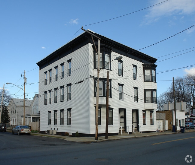 Building Photo - 121 Ontario St