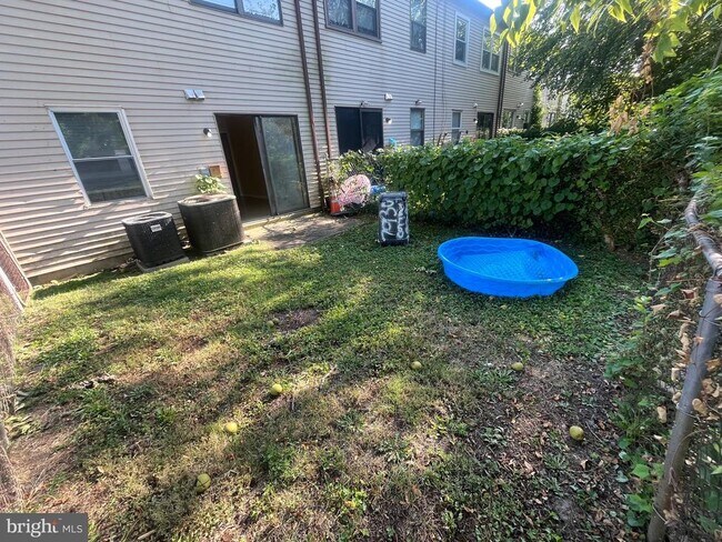 Foto del edificio - 7930 Cottage St