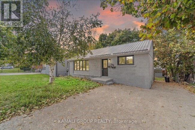 Building Photo - 188 St Vincent St