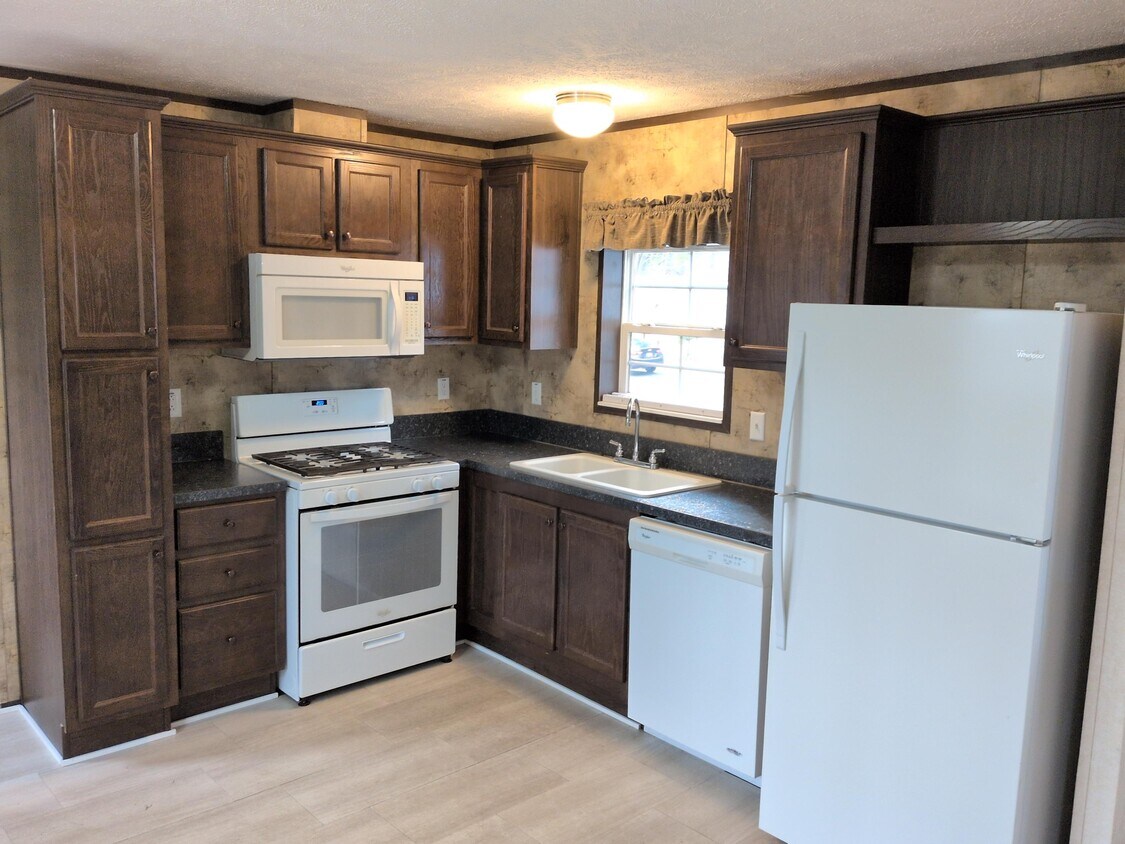 Foto principal - 106 Pine Grove Dr