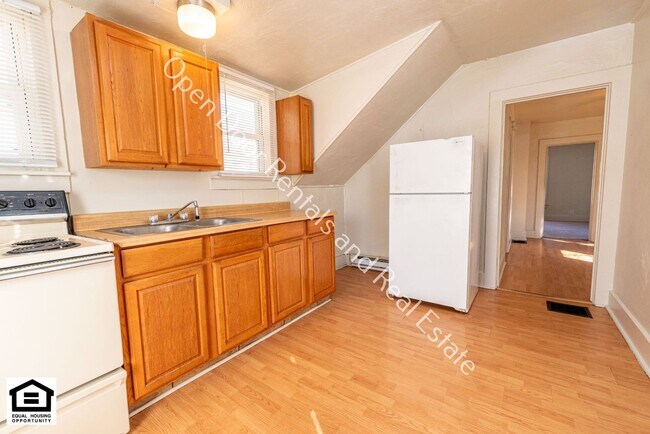 Foto del edificio - 608 Anderson Ave