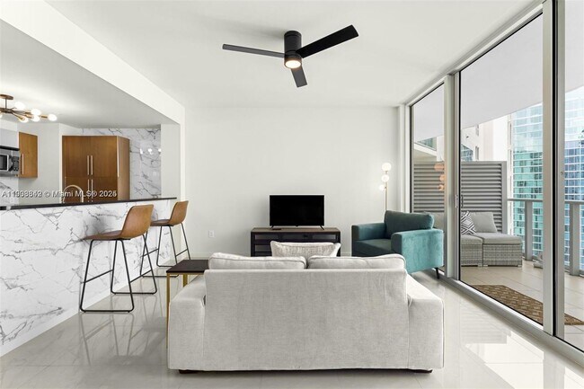 Building Photo - 300 S Biscayne Blvd