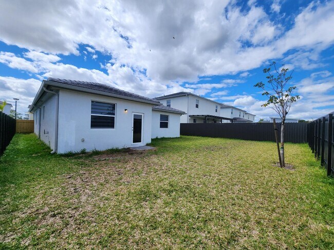 Foto del edificio - 12735 SW 211th St