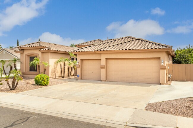 Foto del edificio - 3465 E Parkview Dr