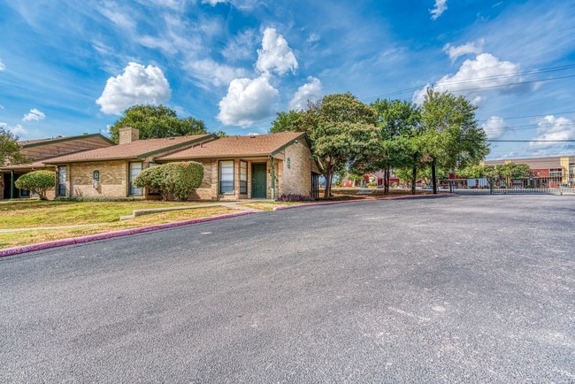 Building Photo - Camino Real San Antonio