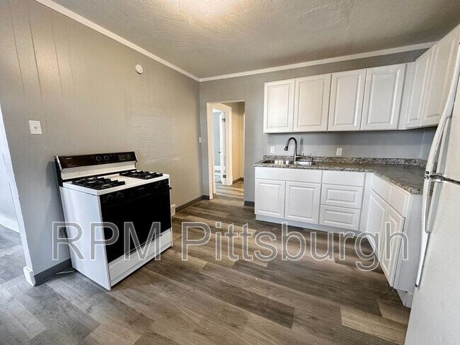 Foto del edificio - 3139 Kelvin St