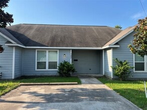Building Photo - 107 Avenue C