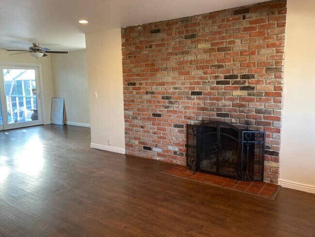 Living with fireplace - 4848 Tilden Dr