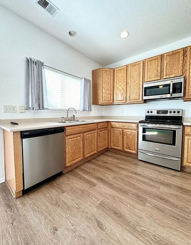 Foto del edificio - 2434 E 127th Pl