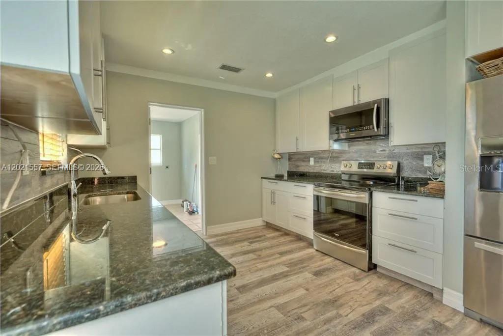 Foto del edificio - 5321-5323 3rd Ave W