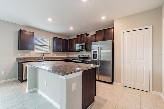 Foto del edificio - 5420 Grays Harbor Ct