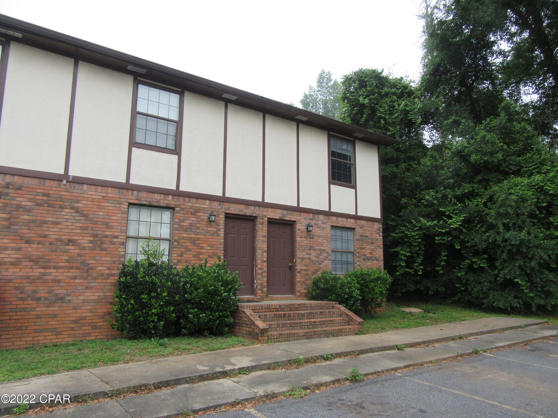 Primary Photo - 4442 Crutchfield Dr