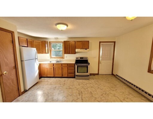 Building Photo - 25 Ruskin St