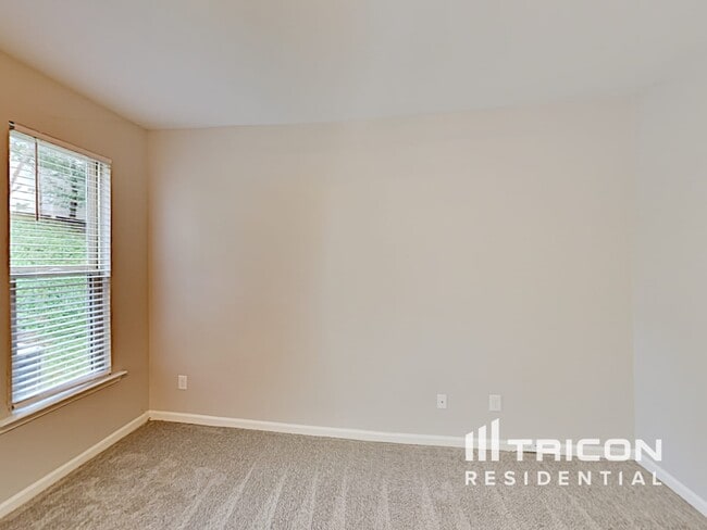 Building Photo - 348 Rankin Cir