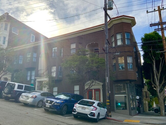 REMODELED, Corner 2BR. IN-UNIT LAUNDRY! Di... - REMODELED, Corner 2BR. IN-UNIT LAUNDRY! Di... Apartment