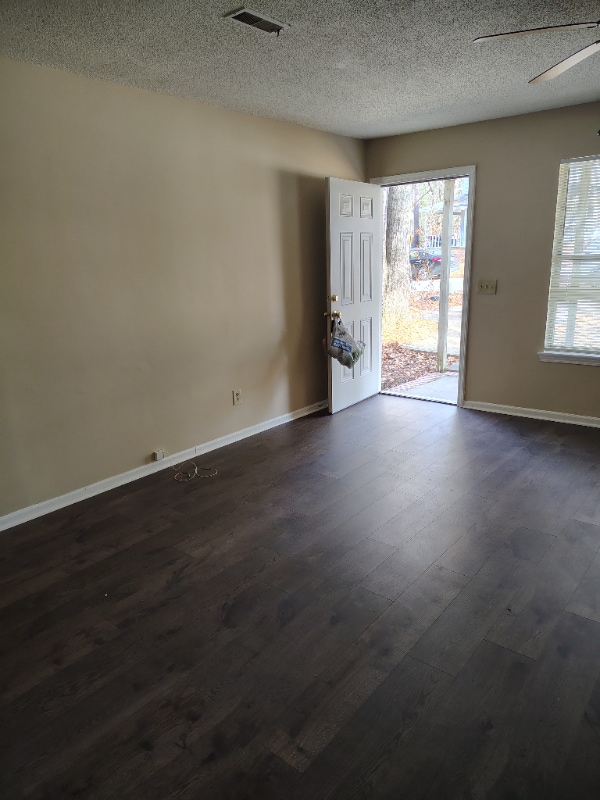 Building Photo - 112 Leila Ln