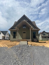 Building Photo - 233 Cherokee Dr
