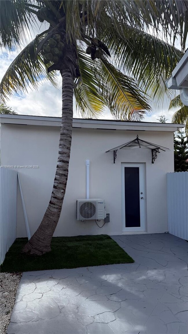 Foto del edificio - 4712 SW 2nd Terrace