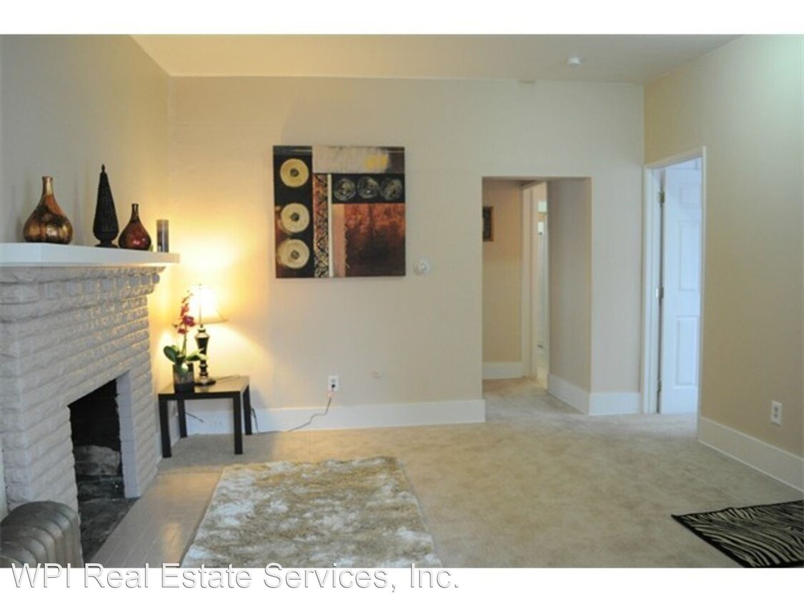 Primary Photo - 6 br, 2 bath House - 4716 11th Ave NE