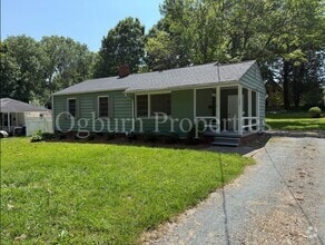 Building Photo - 144 Lawndale Dr