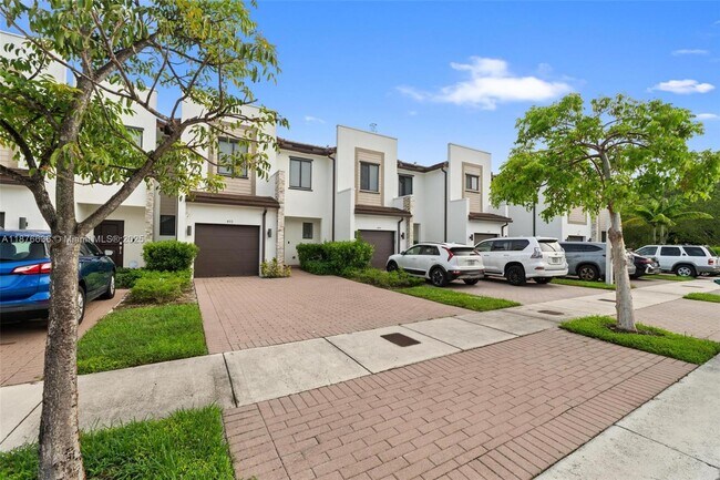 Foto del edificio - 403 NE 212th St